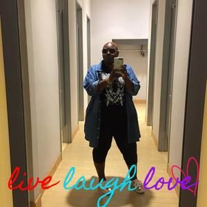 Meet your Posher, Shereka